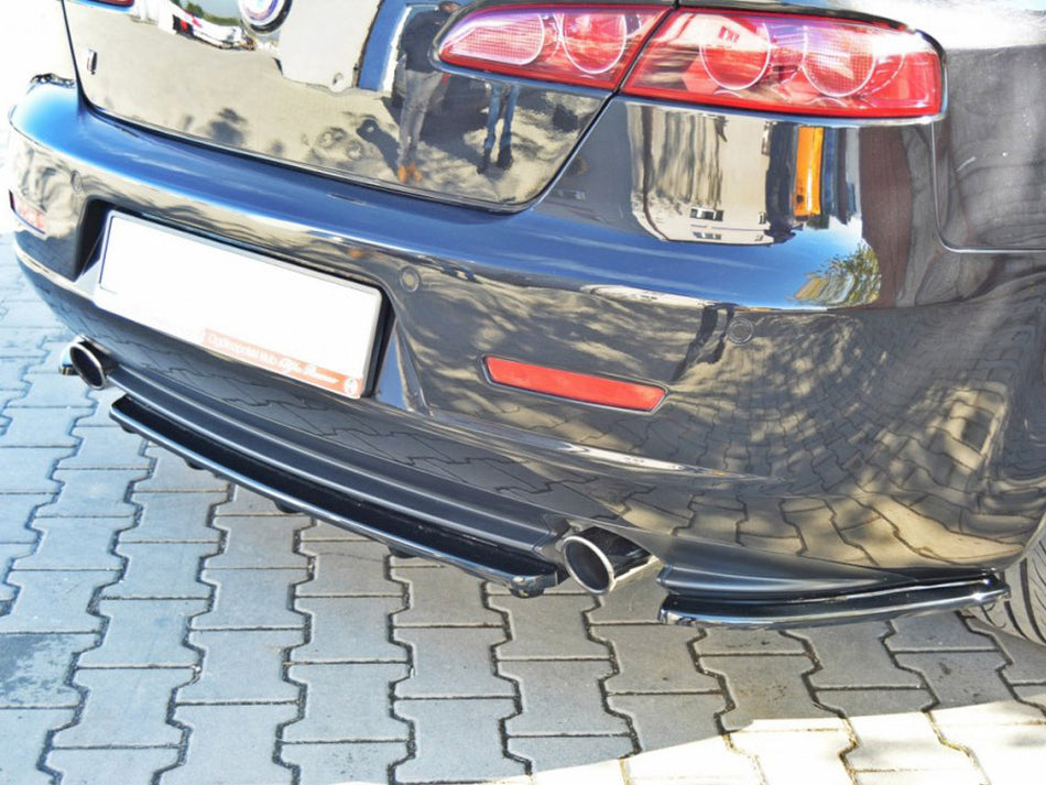 Maxton Design Central Rear Splitter (Vertical Bars) Alfa Romeo 159 - Gloss Black - AL-159-RD1+RD2G - Image 2