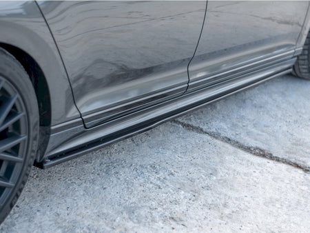 Side Skirts Diffusers Volkswagen Passat R-line B8 (2015-2019) - Carbon Look