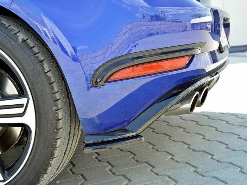 Rear Frames For Lights VW Golf 7 R / R-Line Facelift - Carbon Look