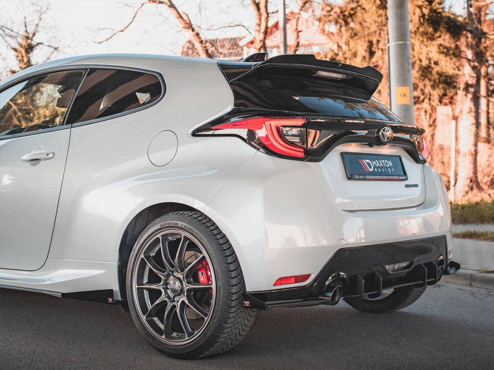 Street PRO Rear Side Splitters + Flaps Toyota GR Yaris Mk4 - Black-Red + Gloss Flaps