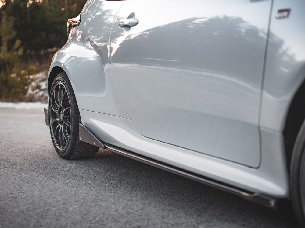Maxton Design Side Skirts Diffusers V.2 + Flaps Toyota GR Yaris Mk4 - TO-YA-4-GR4-SD2G+SF - Image 3