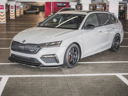 Front Splitter V3 Skoda Octavia RS MK4 (2020-) - Carbon Look