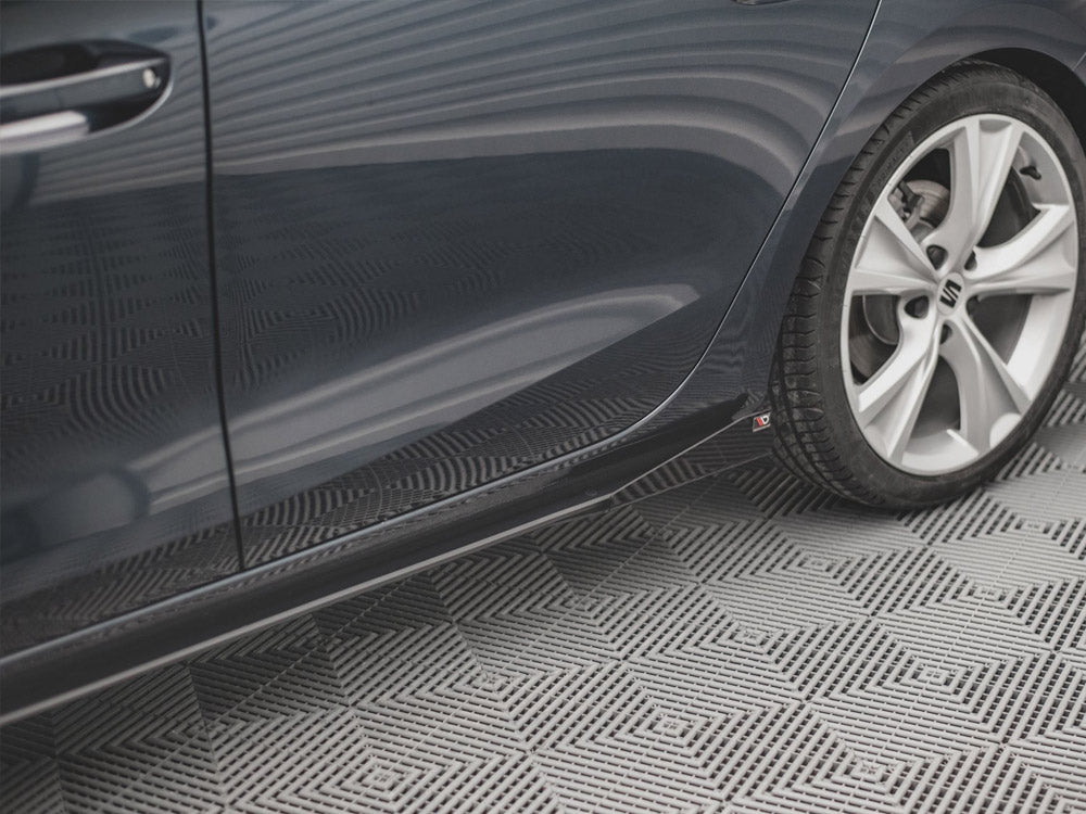 Maxton Design Street PRO Side Skirts Diffusers + Flaps Seat Leon FR Mk4 - SELE4FRCNC-SD1B+SRF1G - Image 3
