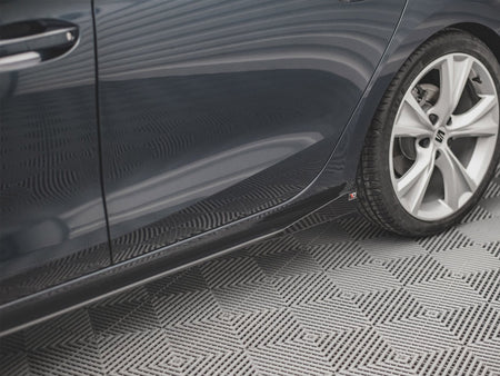 Maxton Design Side Flaps Seat Leon FR Mk4 - SELE4FRCNC-SRF1G - Image 3