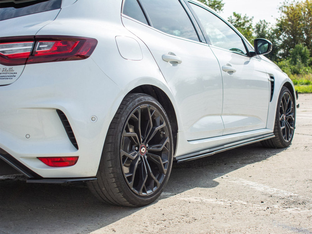 Maxton Design Side Skirts Diffusers Renault Megane MK4 RS - Carbon Look - RE-ME-4-RS-SD1C - Image 2