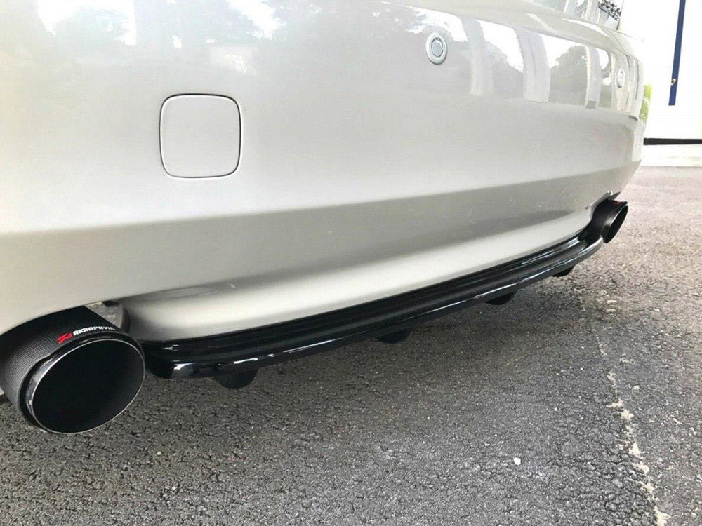 Maxton Design Central Rear Splitter (Vertical Bars) Lexus GS 300 Mk3 Facelift - LE-GS-3F-RD1+RD2G - Image 3