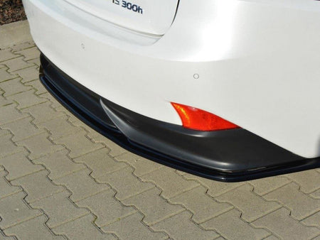 Maxton Design Central Rear Splitter Lexus IS 300H Mk3 - LE-IS-3-H-RD1G - Image 4
