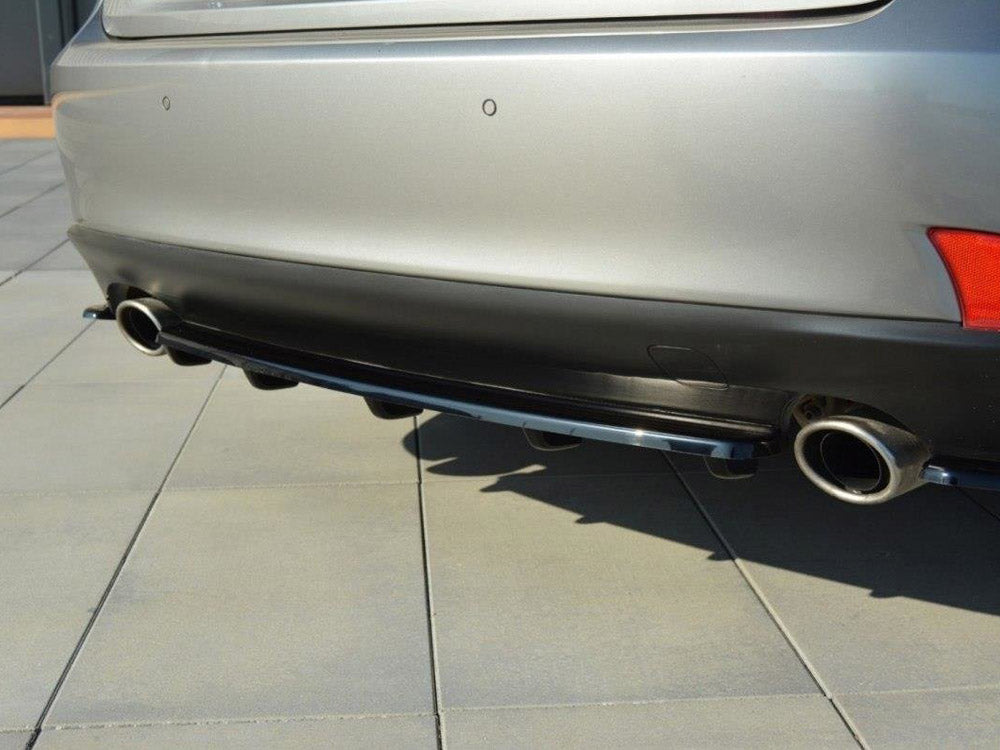 Central Rear Splitter (Vertical Bars) Lexus IS Mk3 T - Textured