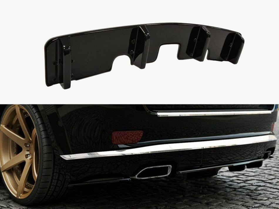 Maxton Design Central Rear Splitter (Vertical Bars) JEEP Grand Cherokee WK2 Summit Facelift - JE-GC-4F-SU-RD1+RD2G - Image 1