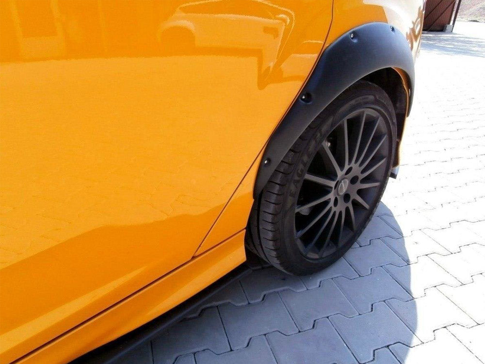 Maxton Design Fenders Extension Ford Focus ST MK3 (2012-2014) - FO-FO-3-ST-FE1 - Image 4