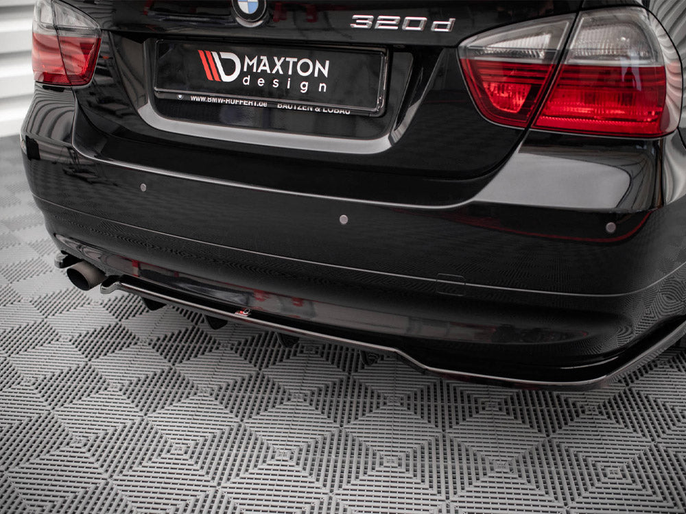 Central Rear Splitter (Vertical Bars) BMW 3 Sedan E90