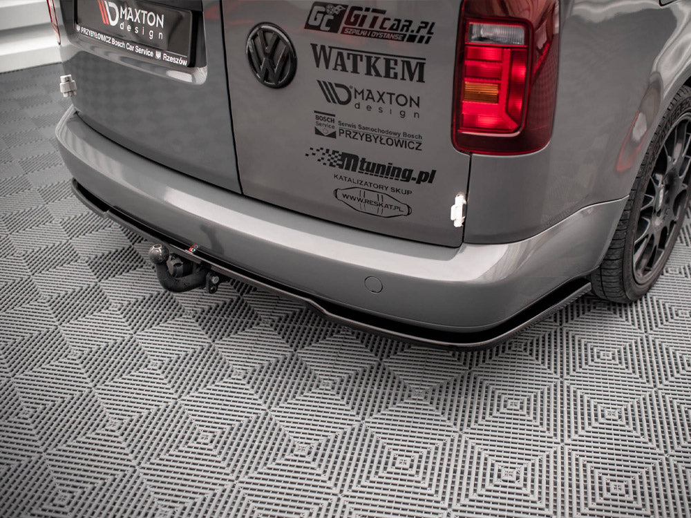 Maxton Design Central Rear Splitter VW Caddy Long Mk3 Facelift - VW-CA-3F-RD1G - Image 4