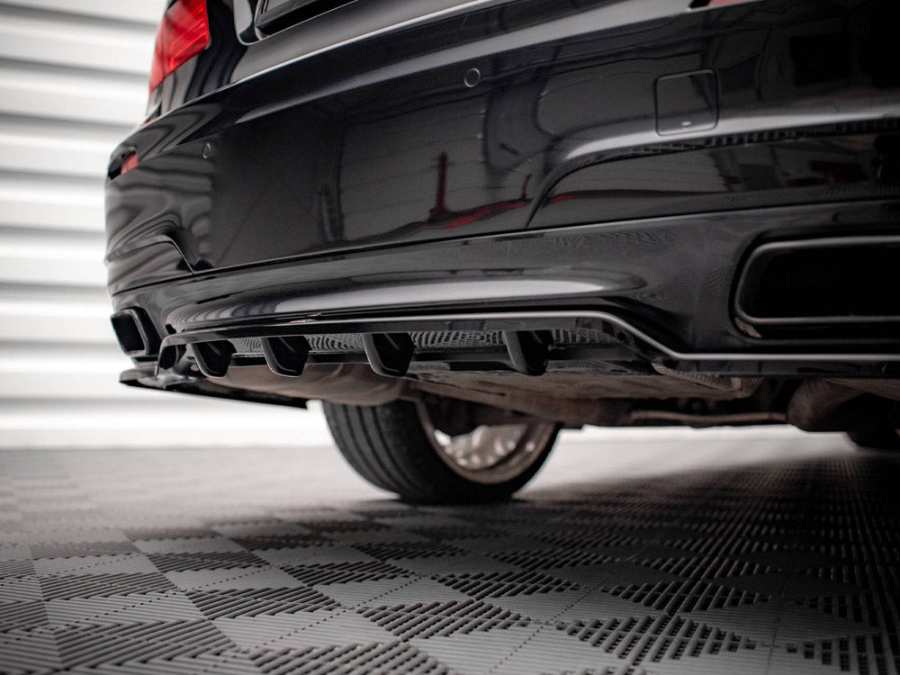 Maxton Design Central Rear Splitter (Vertical Bars) BMW 7 M-Pack F01 - BM-7-01-MPACK-RD1G+RD2G - Image 4