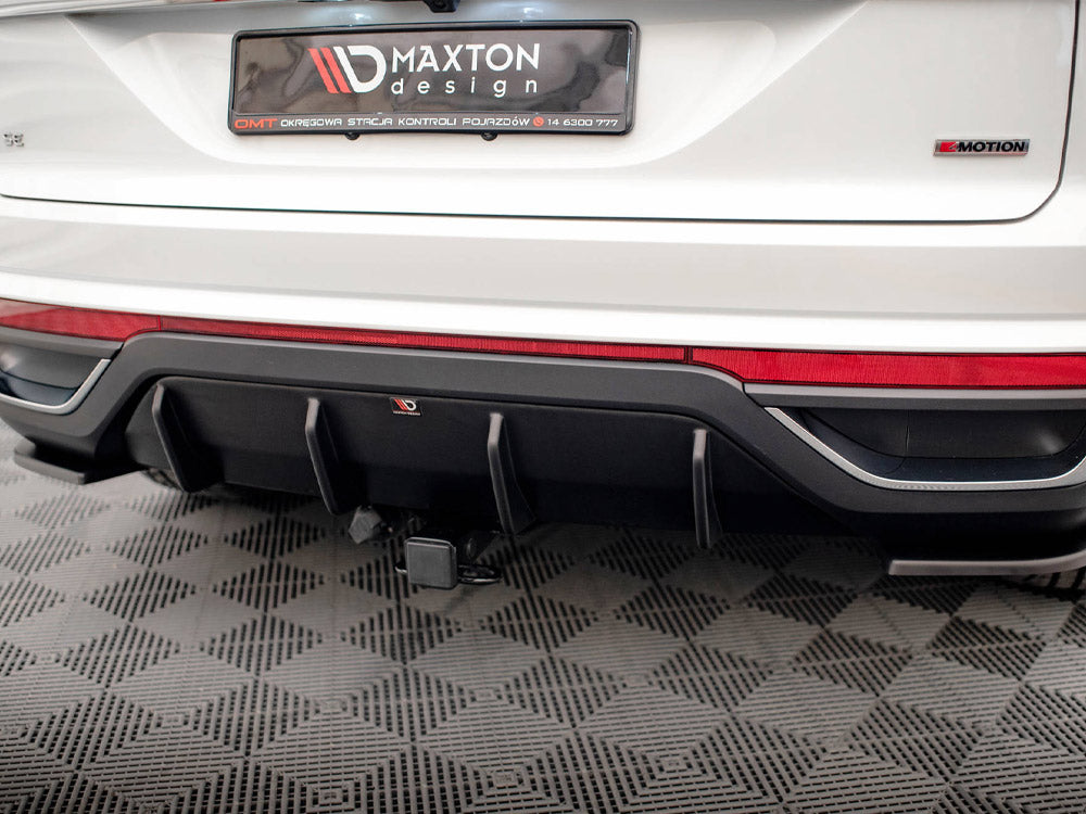 Maxton Design Rear Valance VW Atlas Cross Sport (2020-) - VW-AT-1-CRS-RS1G - Image 5