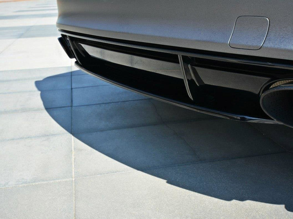 Central Rear Splitter Audi RS7 C7
