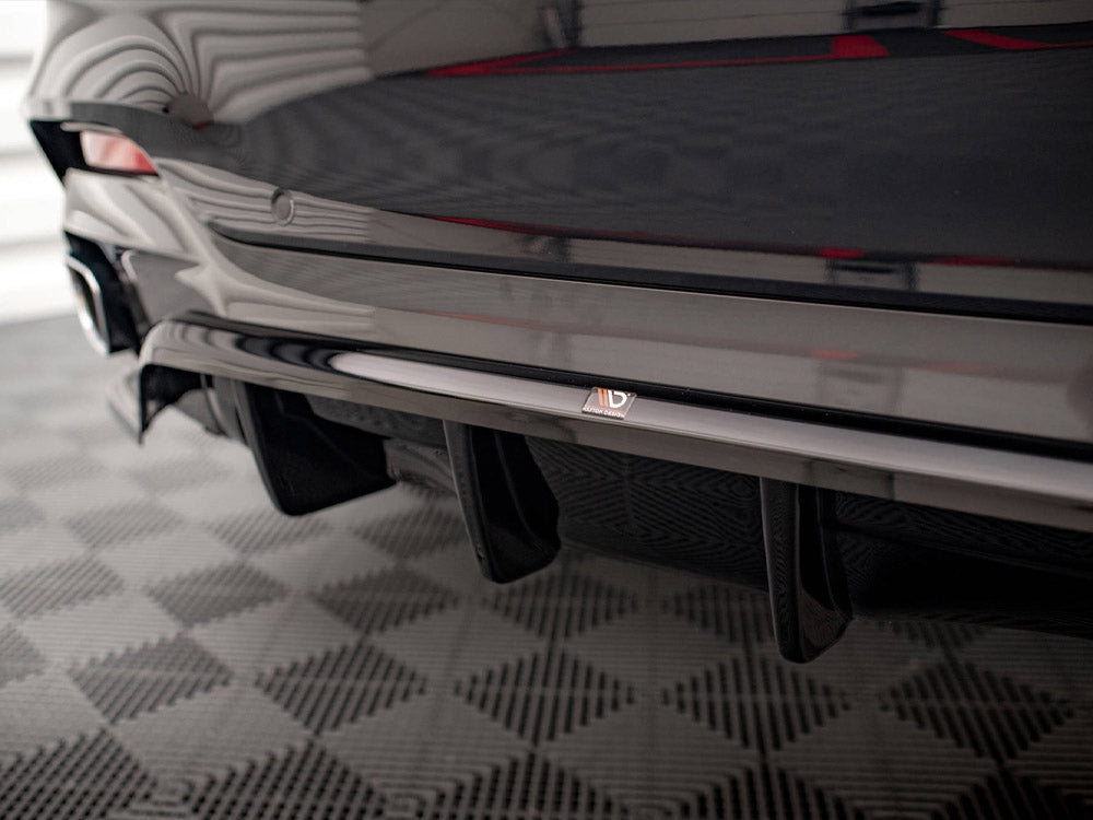 Maxton Design Central Rear Splitter (Vertical Bars) BMW X6 M Sport F16 - BM-X6-16-MPACK-RD1G+RD2G - Image 7