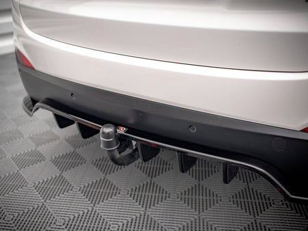 Maxton Design Central Rear Splitter (Vertical Bars) Hyundai IX35 Mk1 - HY-IX35-1-RD1G+RD2G - Image 4