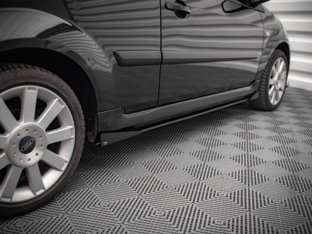 Maxton Design Street PRO Side Skirts Diffusers + Flaps Ford Fiesta ST Mk6 - FOFI6STCNC-SD1B+SF1G - Image 4
