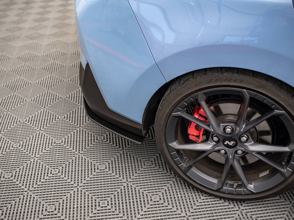 Maxton Design Street Pro Rear Side Splitters Hyundai I30 N Fastback Mk3 Facelift - Black-Red - HYI303NFBCNC-RSD1BRB - Image 4