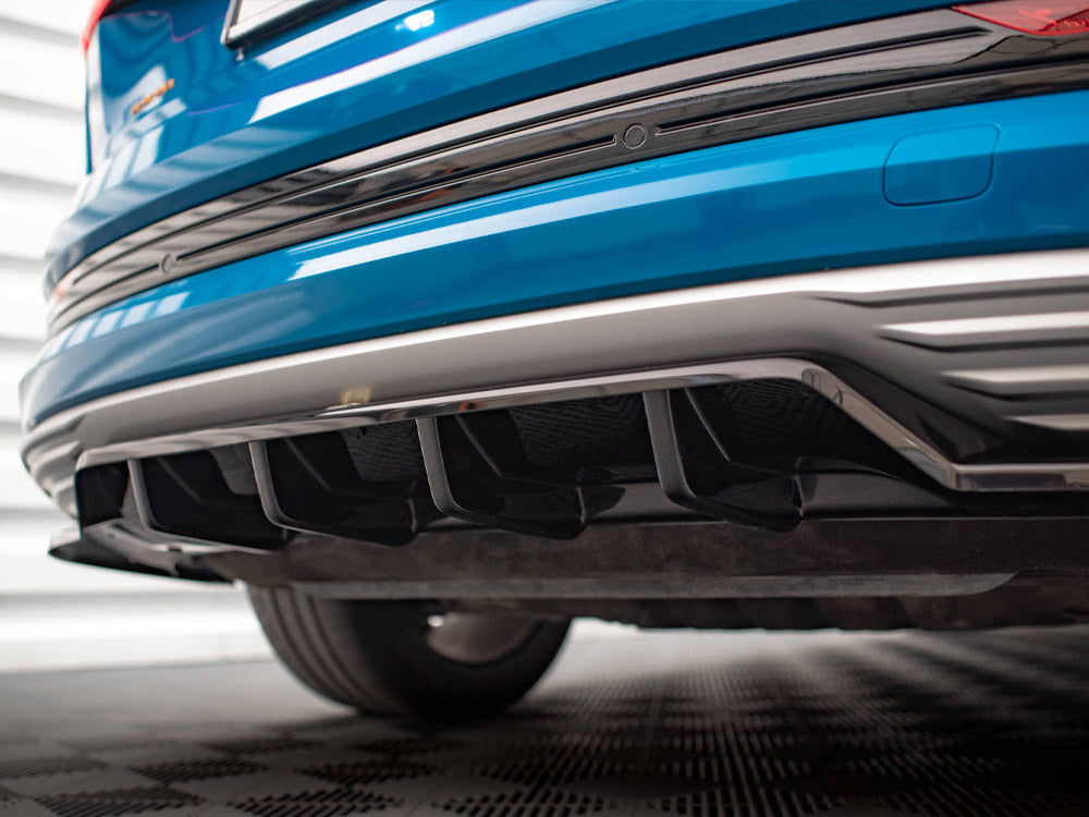 Maxton Design Central Rear Splitter (Vertical Bars) Audi e-Tron - AU-ETRON-1-RD1G+RD2G - Image 5
