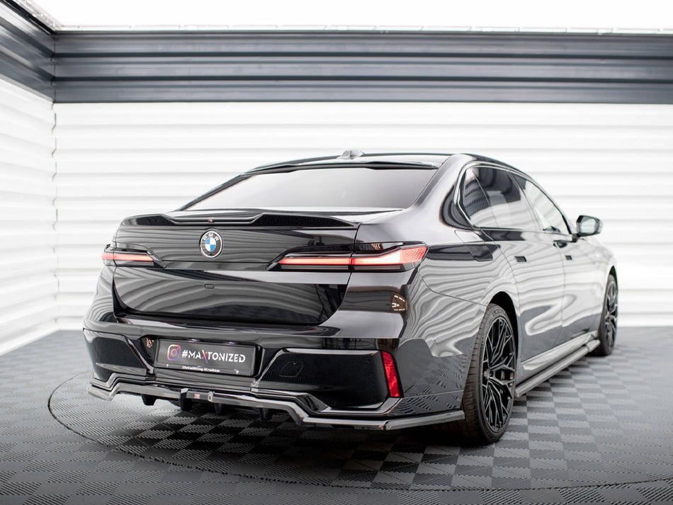Maxton Design Central Rear Splitter (Vertical Bars) BMW 7 M-Pack G70 - BM-7-G70-MPACK-RD1G+RD2G - Image 2