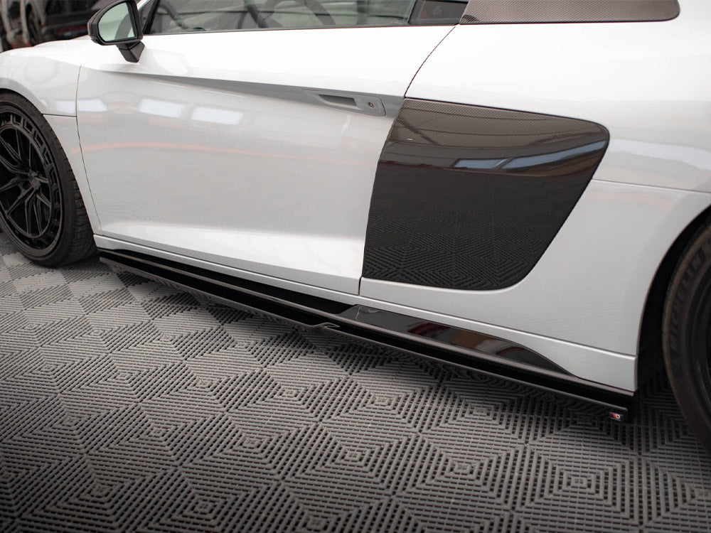 Maxton Design Side Skirts Diffusers V.2 Audi R8 Mk2 Facelift - Carbon Look - AU-R8-2F-SD3C - Image 5