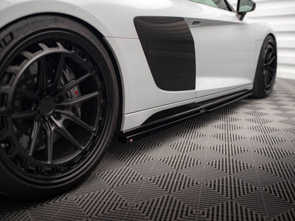 Maxton Design Side Skirts Diffusers V.2 Audi R8 Mk2 Facelift - Carbon Look - AU-R8-2F-SD3C - Image 4