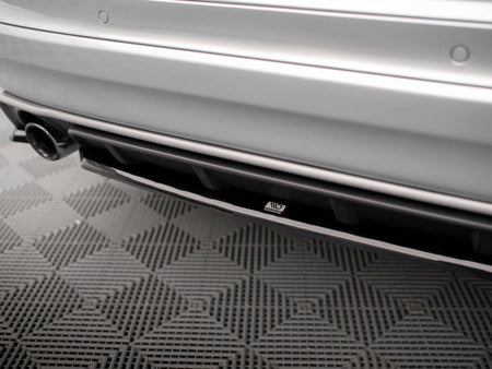 Maxton Design Central Rear Splitter Volvo XC60 R-Design Mk1 Facelift - VO-XC60-1F-RDESIGN-RD1G - Image 4