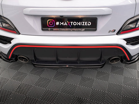 Maxton Design Central Rear Splitter Hyundai Kona N Mk1 - HY-KO-1-N-RD1G - Image 4