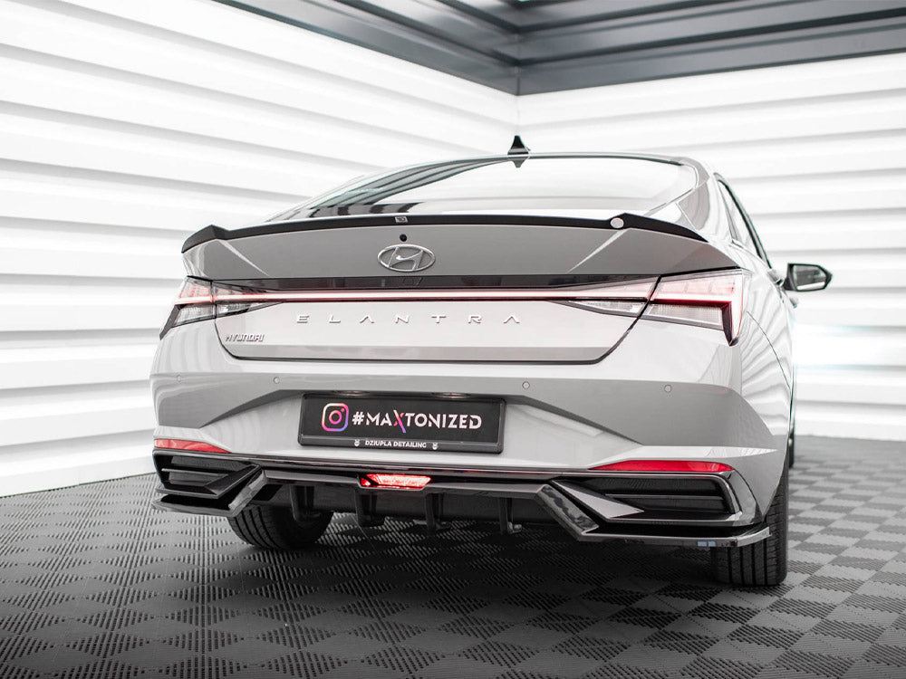 Maxton Design Central Rear Splitter (Vertical Bars) Hyundai Elantra Mk7 - HY-EL-7-RD1G+RD2G - Image 3