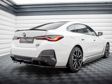 Maxton Design Central Rear Splitter (Vertical Bars) V.1 BMW i4 M-Pack G26 - BM-I4-G26-MPACK-RD1G+RD3G - Image 2