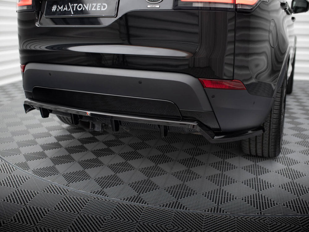 Maxton Design Central Rear Splitter (Vertical Bars) Land Rover Discovery HSE Mk5 - LR-DISCO-5-HSE-RD1G+RD2G - Image 3