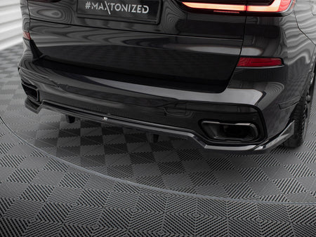 Maxton Design Central Rear Splitter (Vertical Bars) BMW X7 M-Pack G07 Facelift - BM-X7-07F-MPACK-RD1G+RD2G - Image 3