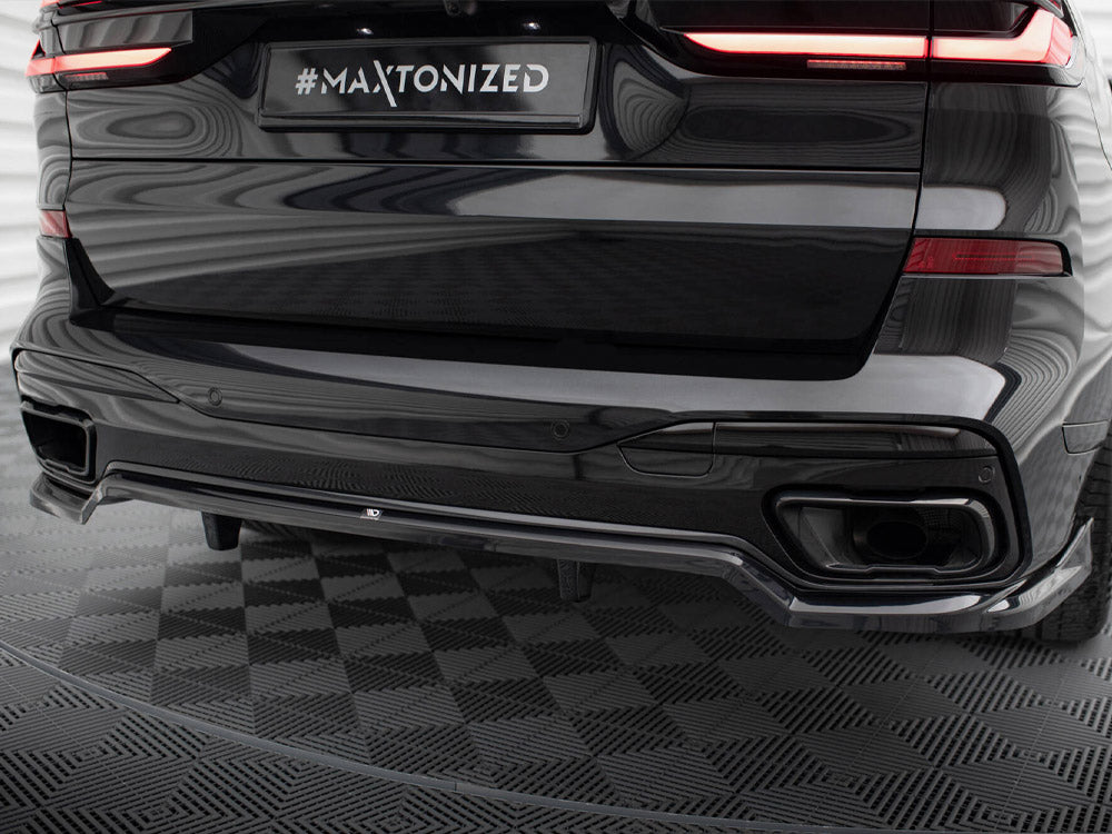 Maxton Design Central Rear Splitter (Vertical Bars) BMW X7 M-Pack G07 Facelift - BM-X7-07F-MPACK-RD1G+RD2G - Image 4