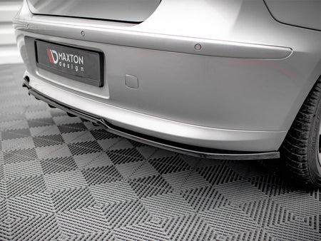 Maxton Design Central Rear Splitter (Vertical Bars) BMW 1 E81 Facelift - BM-1-81F-RSD1G+RD1G - Image 3