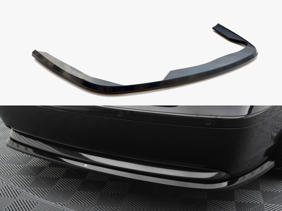 Maxton Design Central Rear Splitter BMW 7 E65 - BM-7-65-RD1G - Image 1