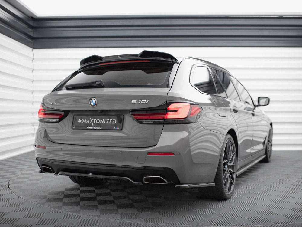 Central Rear Splitter (Vertical Bars) BMW 5 G30 / G31 Facelift