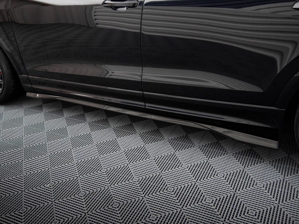 Maxton Design Carbon Fiber Side Skirts Audi RSQ8 Mk1 - CF-AU-RSQ8-1-SD1-245-P - Image 4