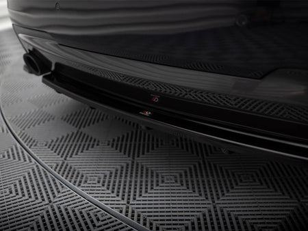 Maxton Design Central Rear Splitter (Vertical Bars) BMW 5 F11 M-Pack - BM-5-11-MPACK-RD1+RD3G - Image 4