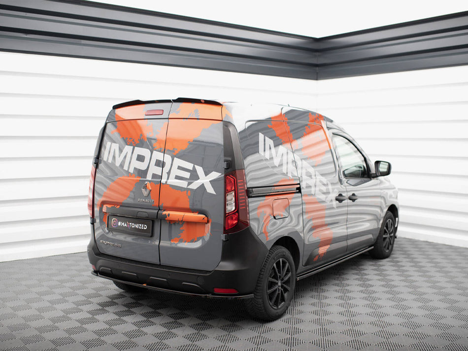Maxton Design Central Rear Splitter Renault Express Mk2 - RE-EX-2-RD1G - Image 2