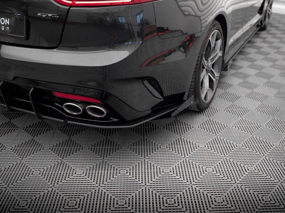 Maxton Design Rear Side Flaps Kia Stinger GT / GT-Line Mk1 - KIST1GTLINECNC-RSF1G - Image 3