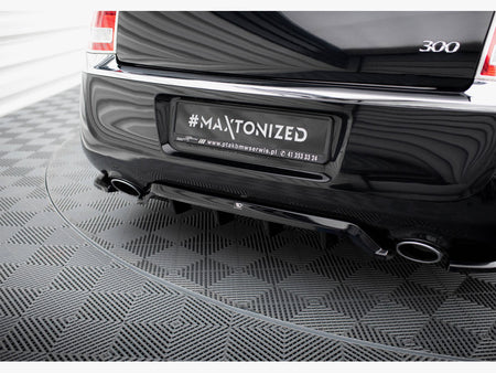 Maxton Design Central Rear Splitter (Vertical Bars) Chrysler 300 Mk2 - CHR-300C-2-RD1G+RD2G - Image 3