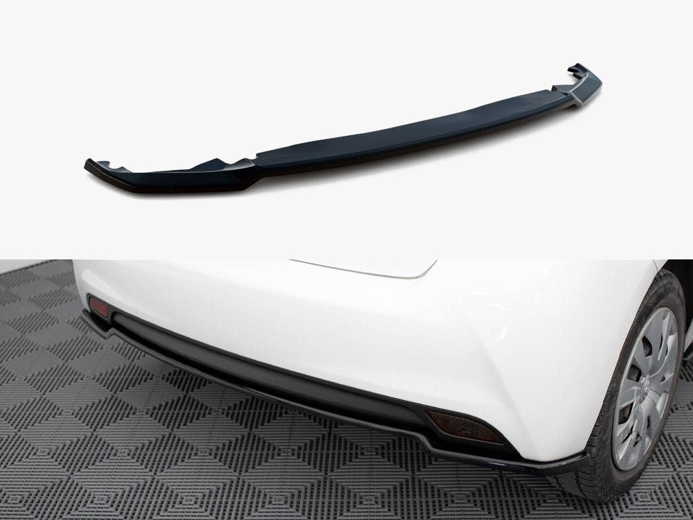 Maxton Design Central Rear Splitter Toyota Yaris Mk3 Facelift - TO-YA-3-RD1G - Image 1