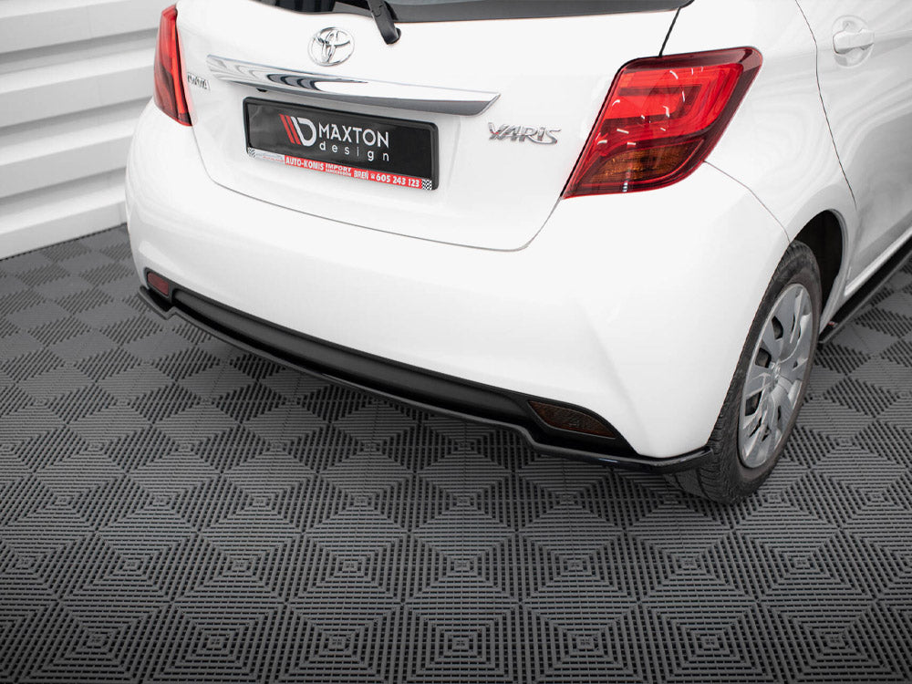 Maxton Design Central Rear Splitter Toyota Yaris Mk3 Facelift - TO-YA-3-RD1G - Image 3