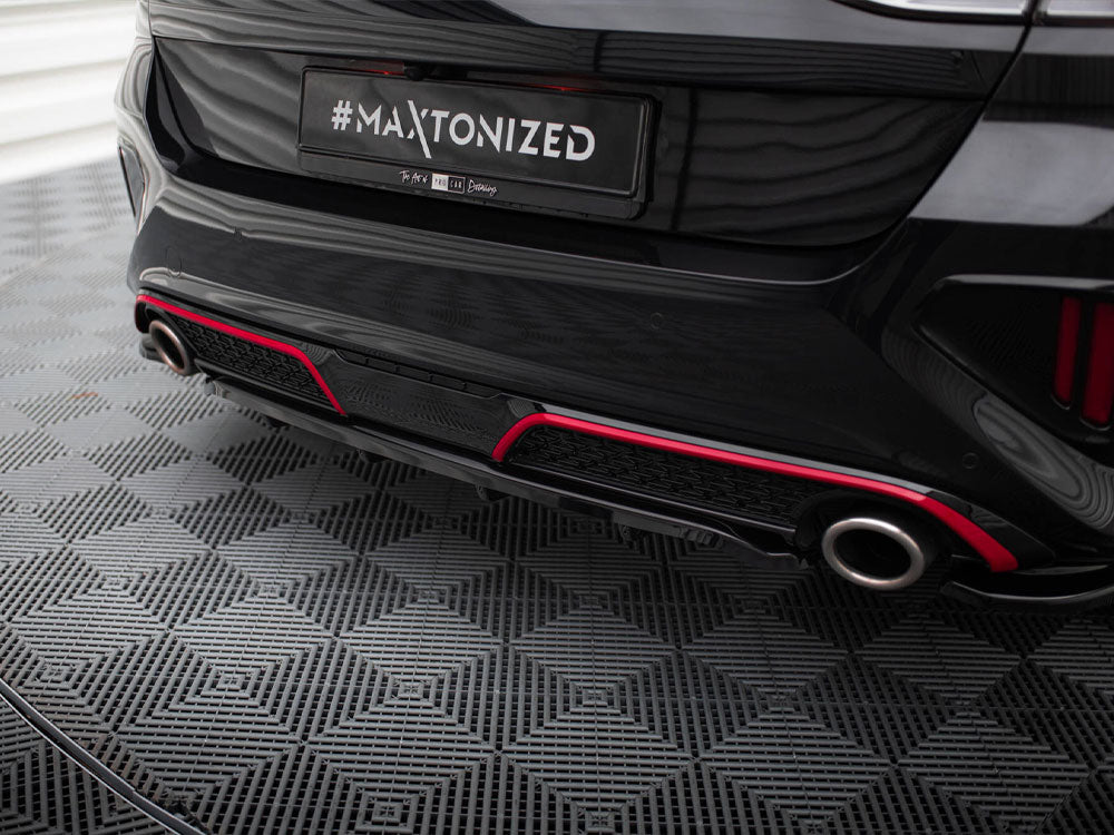 Maxton Design Central Rear Splitter (Vertical Bars) Kia Ceed GT Mk3 Facelift - KI-CE-3F-GT-RD1G+RD2G - Image 4