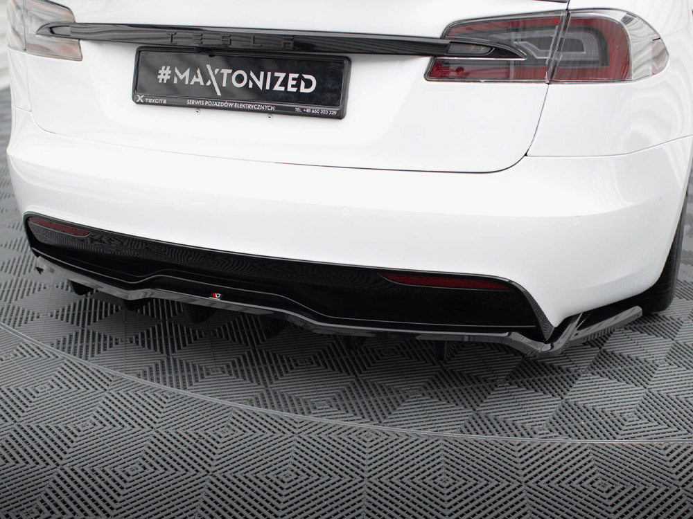 Maxton Design Rear Splitter (Vertical Bars) V.2 Tesla Model S Plaid Mk1 Facelift - TE-MODELS-1F2-PL-RD2G+RD3G - Image 3