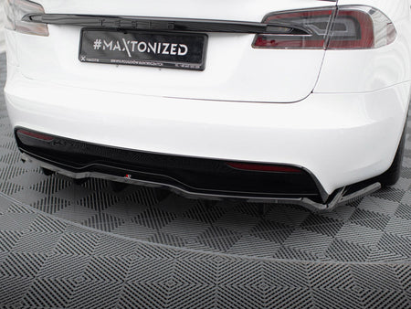 Maxton Design Rear Splitter (Vertical Bars) V.2 Tesla Model S Plaid Mk1 Facelift - TE-MODELS-1F2-PL-RD2G+RD3G - Image 3