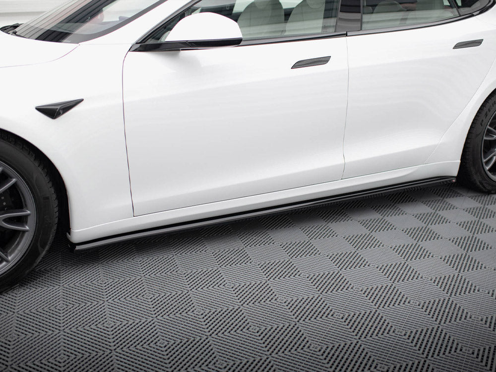 Maxton Design Side Skirts Diffusers V.2 Tesla Model S Plaid Mk1 Facelift - TE-MODELS-1F2-PL-SD2G - Image 3