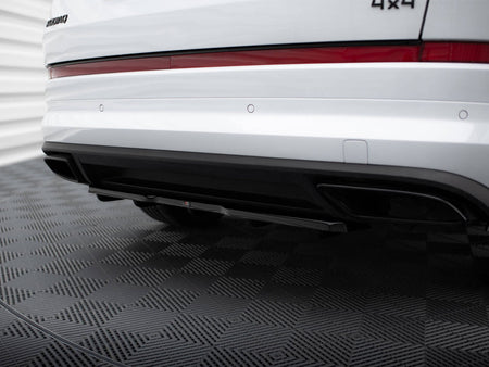 Maxton Design Central Rear Splitter (Vertical Bars) Skoda Kodiaq RS - Carbon Look - SK-KO-1-RS-RD1C+RD2C - Image 4