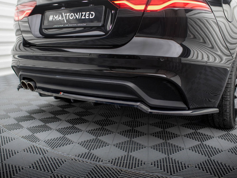 Maxton Design Central Rear Splitter (Vertical Bars) Jaguar XE X760 Facelift - JA-XE-1F-RSD1G+RD1G - Image 3